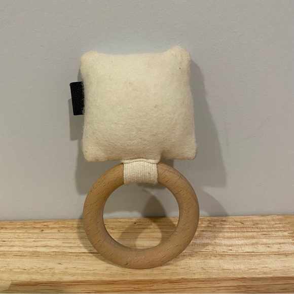 🟧 FREE ADD-ON 🟧 Baby Wood/Fabric Toy Rattle - Picture 2 of 2